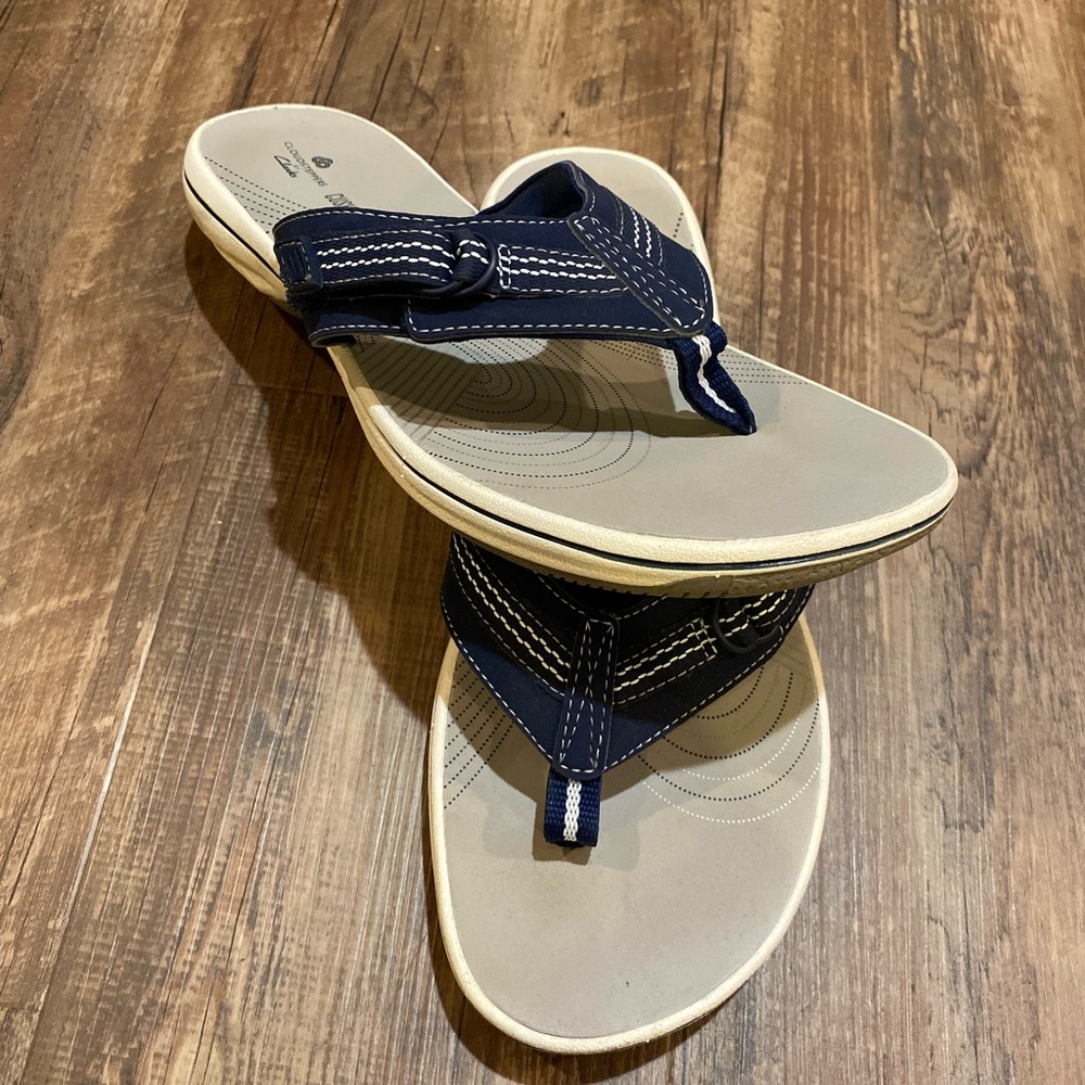 Clarks Sandals Size 9